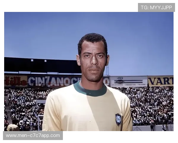 90到00年代足球传奇球星回顾：从贝克汉姆到齐达内的辉煌岁月