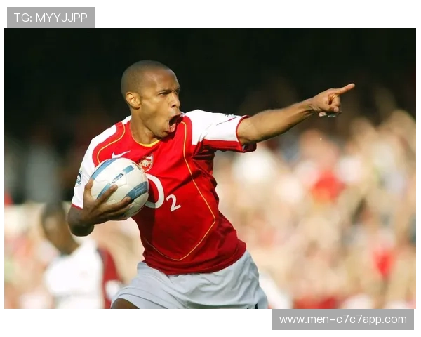 足球巨星喝不起益力多引发关注 运动员代言品牌与收入差距成话题